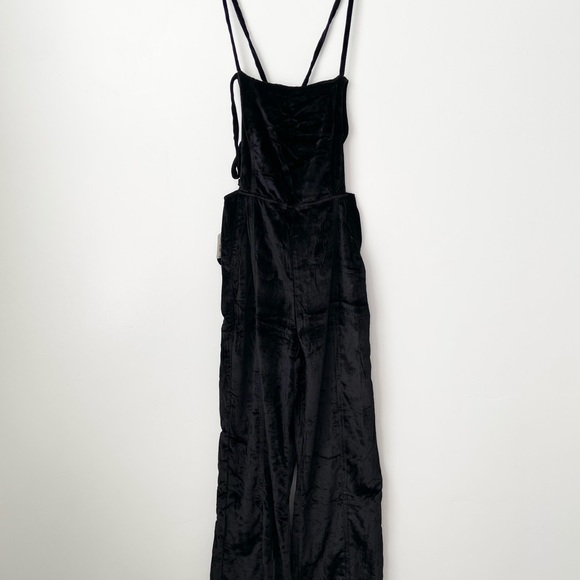 Free People 90’s Forever Velvet Overalls in Black Size XS - Picture 7 of 10
